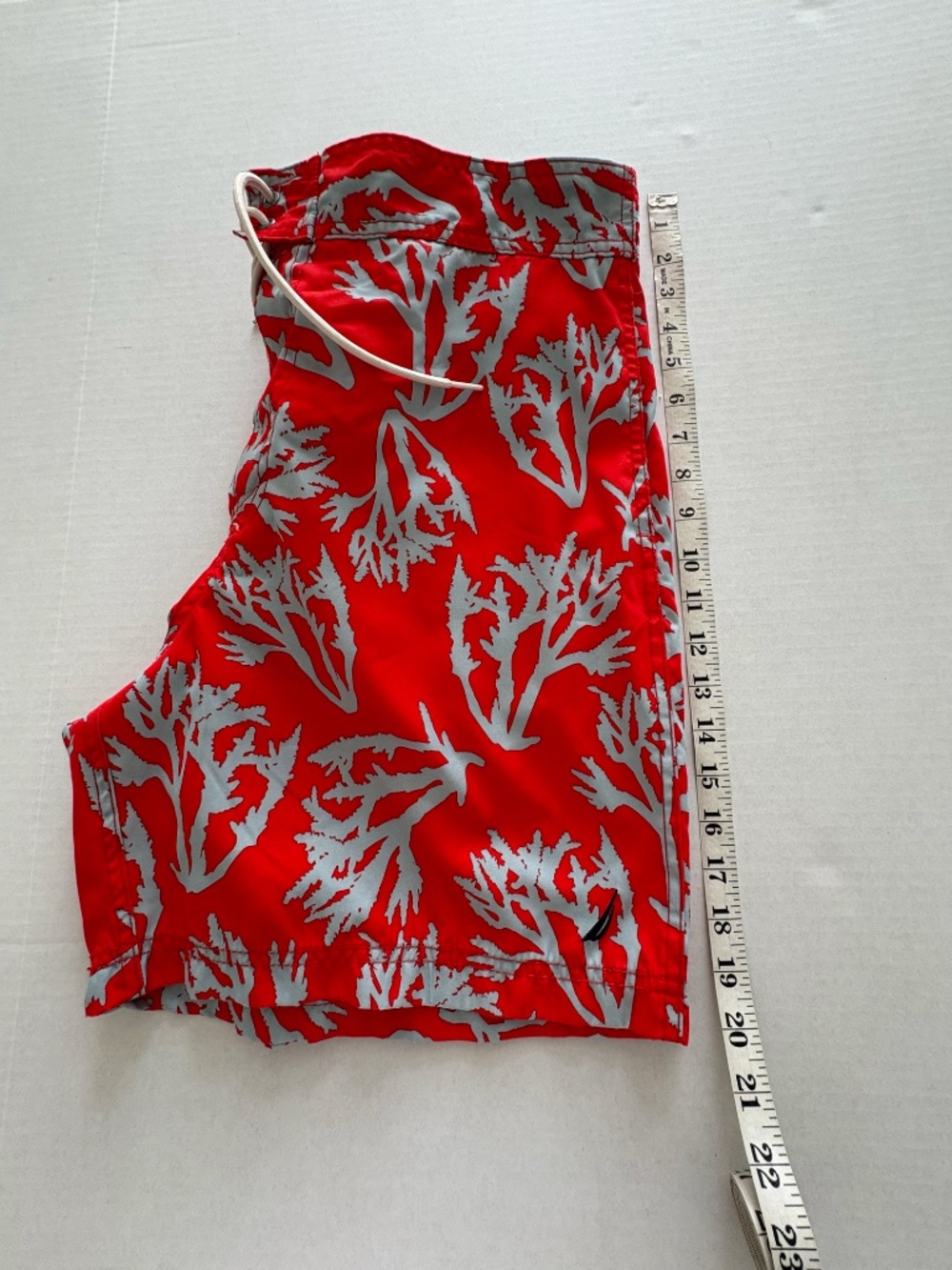 NAUTICA Red Coral Reef Print Men's Swim Trunks - Size L. - Picture 9 of 10